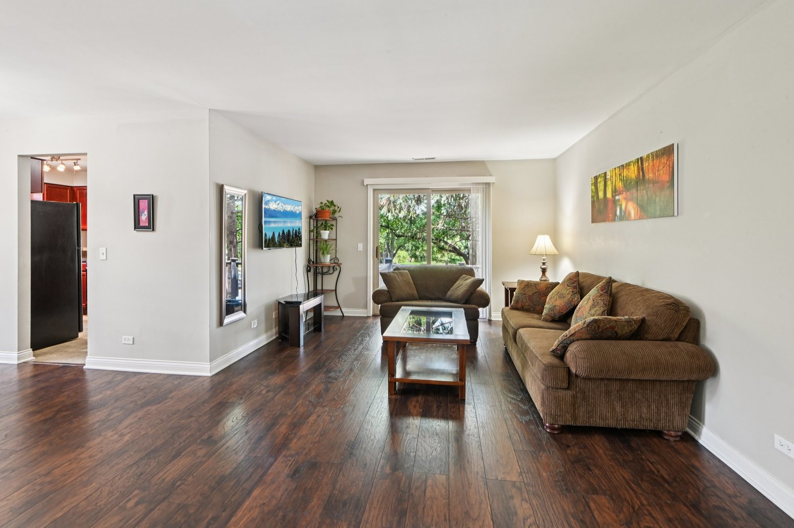 1543 Raymond Drive 204