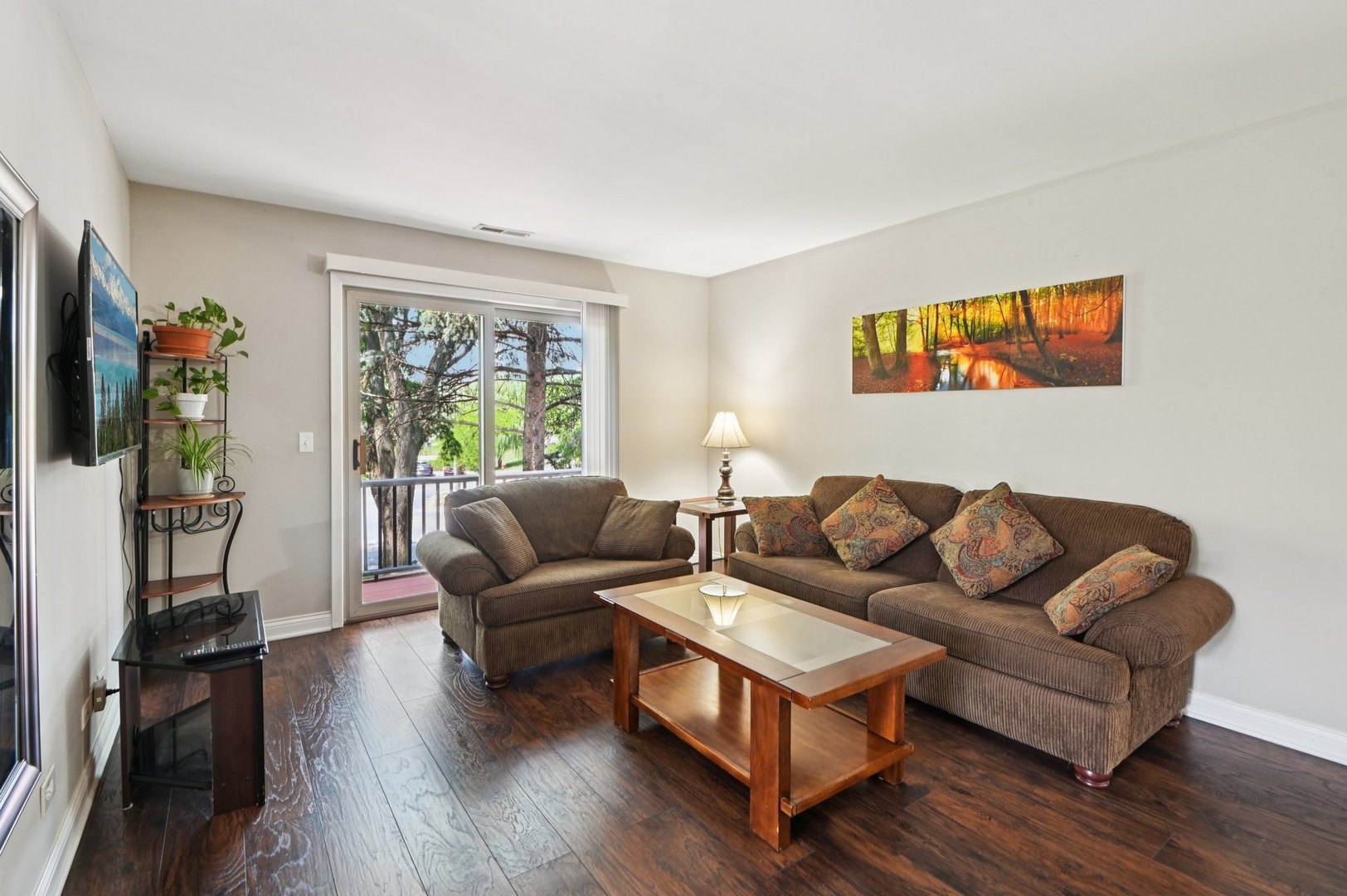 1543 Raymond Drive 204