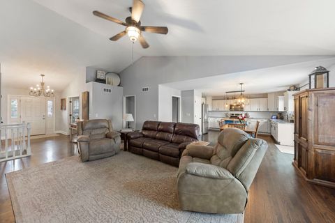 Tiny photo for 1120 Oxford Circle, Sycamore, IL 60178 (MLS # 12519799)