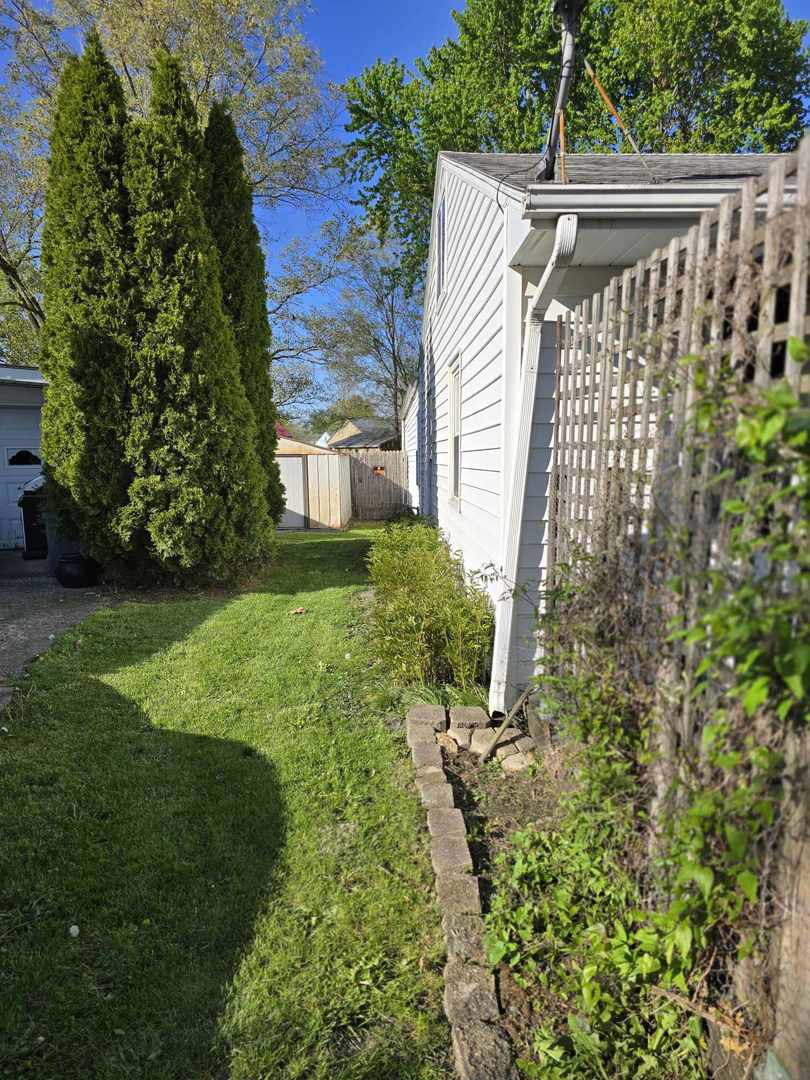 1145 EASTVIEW Drive