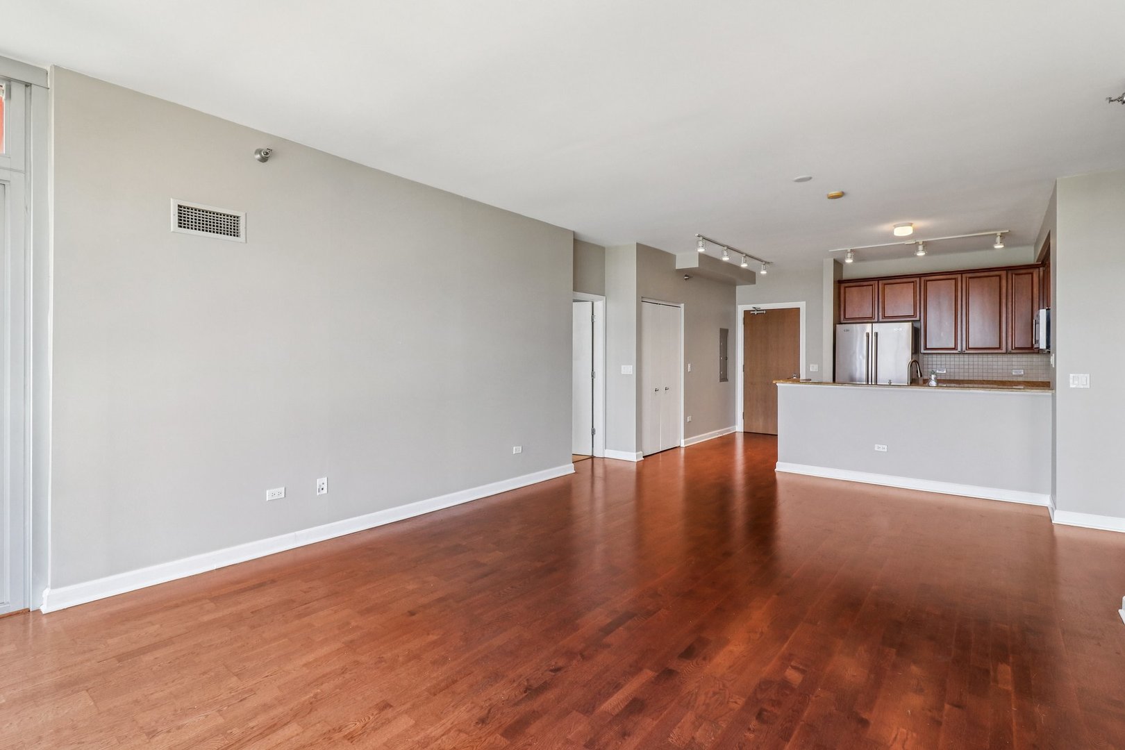 1841 S Calumet Avenue 1302