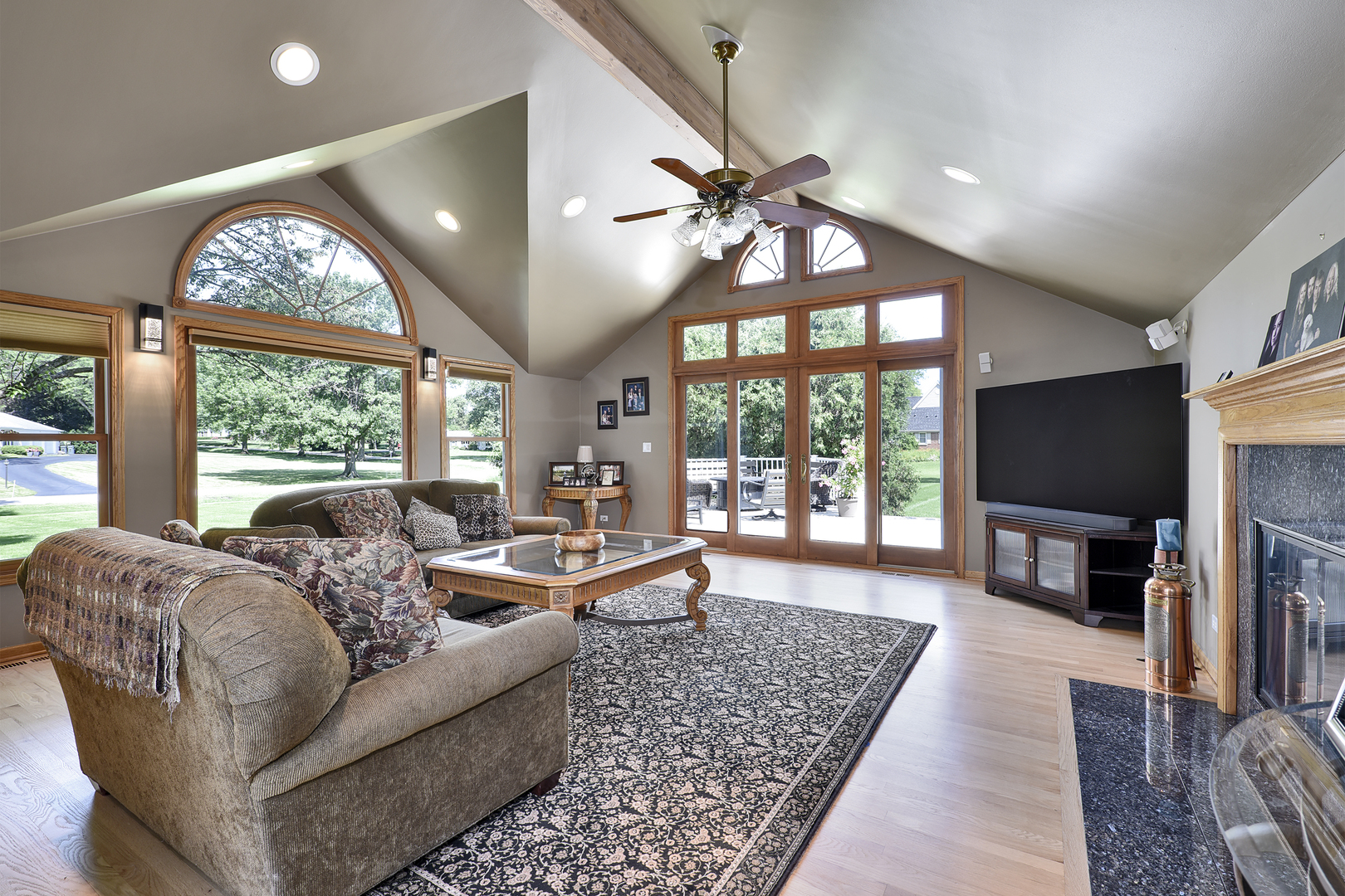 381 Grayfriars Lane