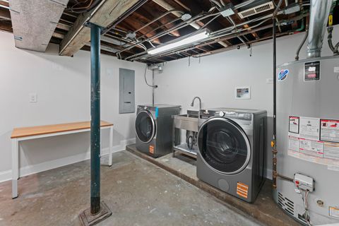 Tiny photo for 2135 W Leland Avenue, Chicago, IL 60625 (MLS # 12515717)