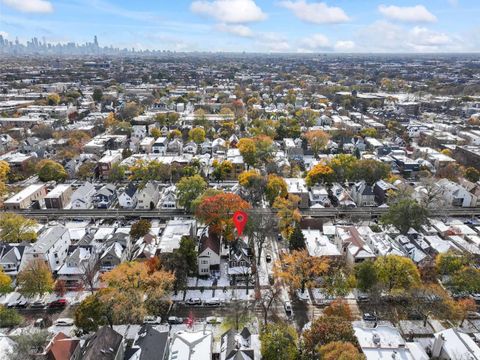 Tiny photo for 2135 W Leland Avenue, Chicago, IL 60625 (MLS # 12515717)