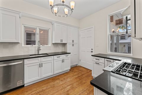 Tiny photo for 2135 W Leland Avenue, Chicago, IL 60625 (MLS # 12515717)