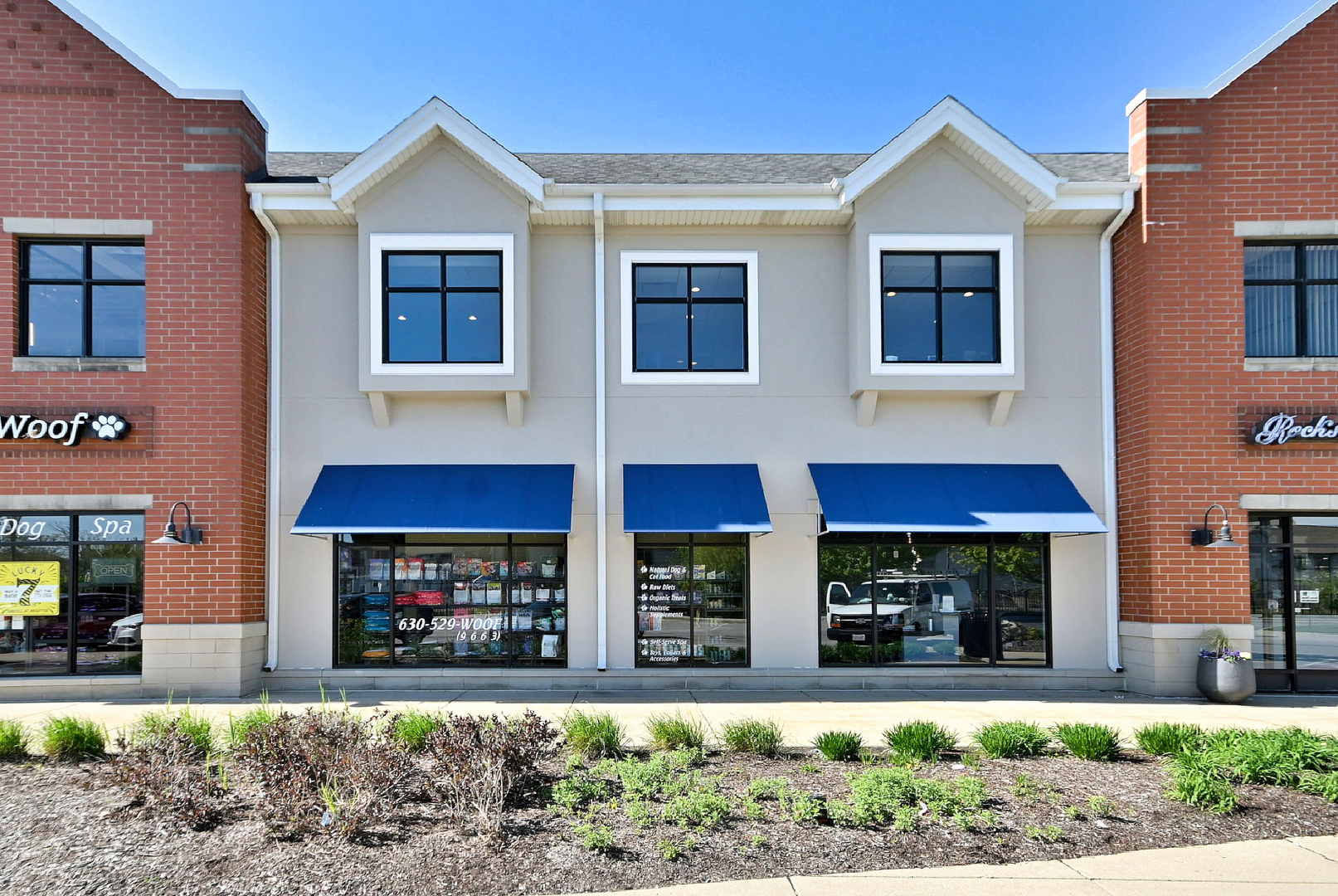 25 E Main Street 202