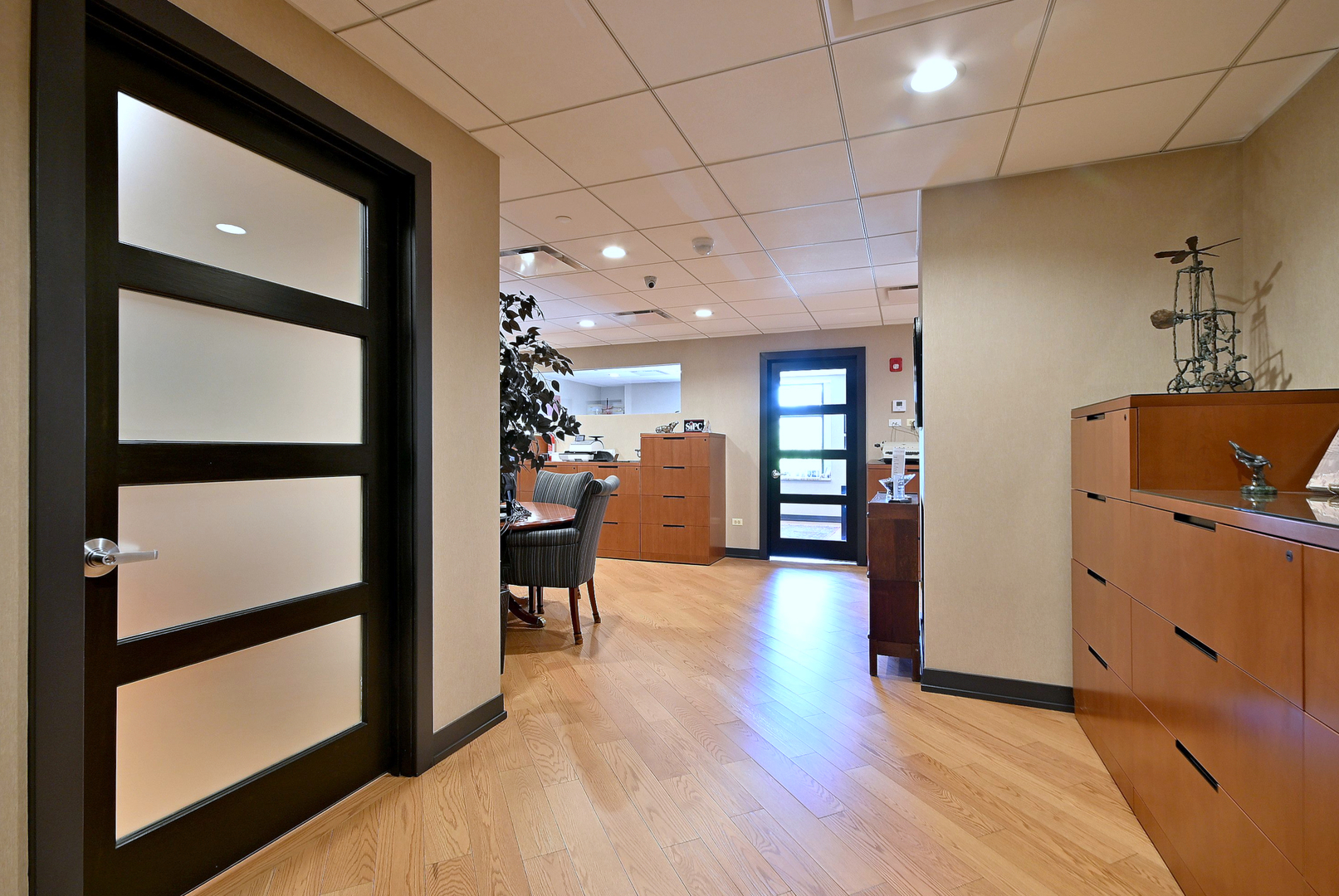 25 E Main Street 202