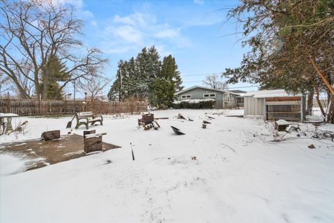 Tiny photo for 906 Lindenwood Drive, Aurora, IL 60506 (MLS # 12594258)