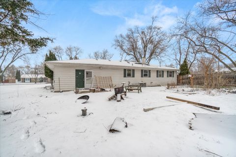 Tiny photo for 906 Lindenwood Drive, Aurora, IL 60506 (MLS # 12594258)