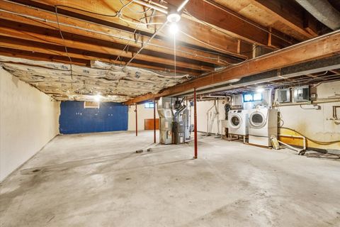 Tiny photo for 906 Lindenwood Drive, Aurora, IL 60506 (MLS # 12594258)