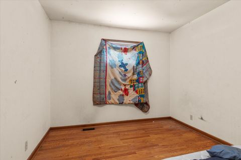 Tiny photo for 906 Lindenwood Drive, Aurora, IL 60506 (MLS # 12594258)