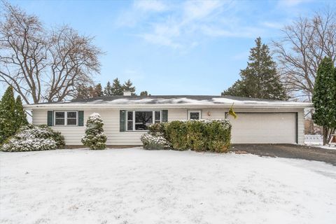 Photo of 906 Lindenwood Drive, Aurora, IL 60506 (MLS # 12594258)