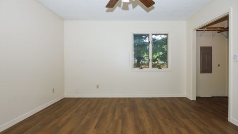 Tiny photo for 800 W Hamilton Street, Atlanta, IL 61723 (MLS # 12456014)