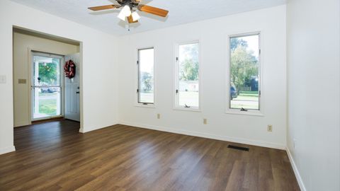 Tiny photo for 800 W Hamilton Street, Atlanta, IL 61723 (MLS # 12456014)
