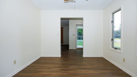 Tiny photo for 800 W Hamilton Street, Atlanta, IL 61723 (MLS # 12456014)