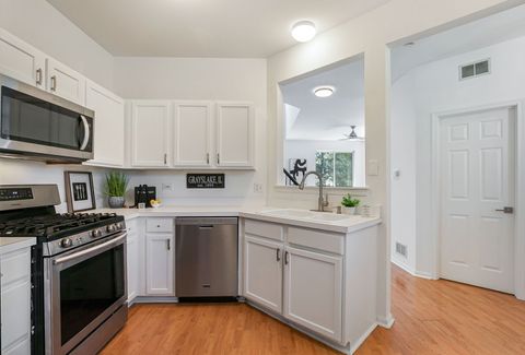 Tiny photo for 1431 Doolittle Lane, Grayslake, IL 60030 (MLS # 12618784)