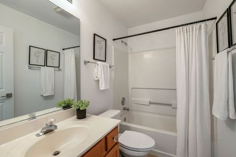 Tiny photo for 1431 Doolittle Lane, Grayslake, IL 60030 (MLS # 12618784)