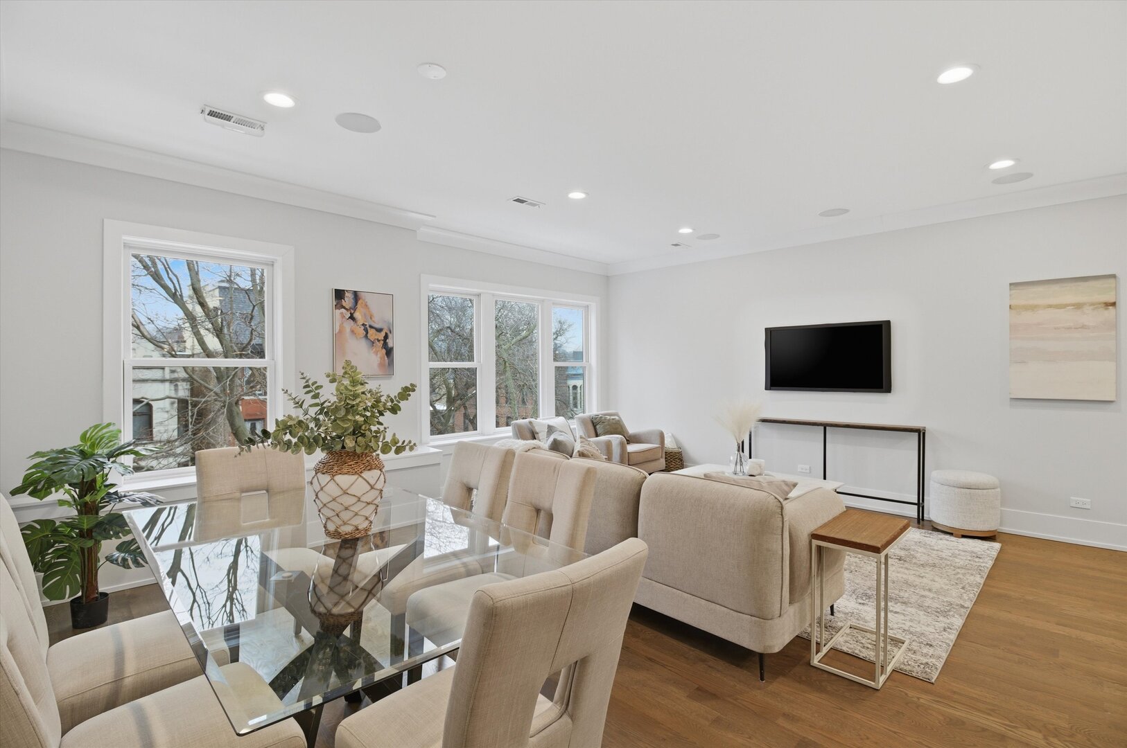 1304 N Hoyne Avenue 3