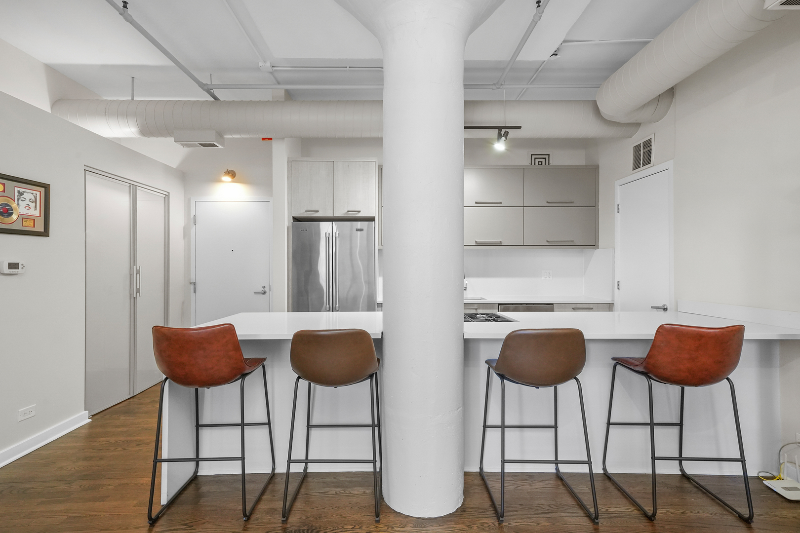 130 S CANAL Street 517