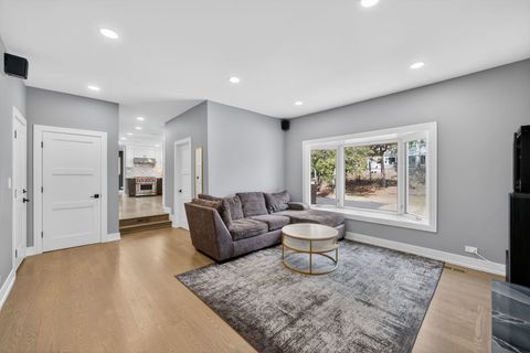 Tiny photo for Arlington Heights, IL 60004 (MLS # 12636519)