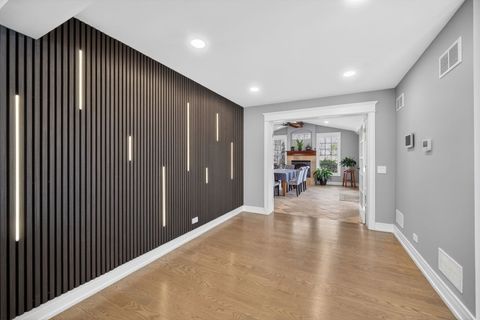 Tiny photo for Arlington Heights, IL 60004 (MLS # 12636519)