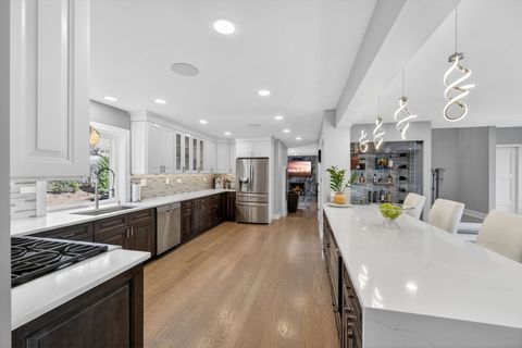 Tiny photo for Arlington Heights, IL 60004 (MLS # 12636519)
