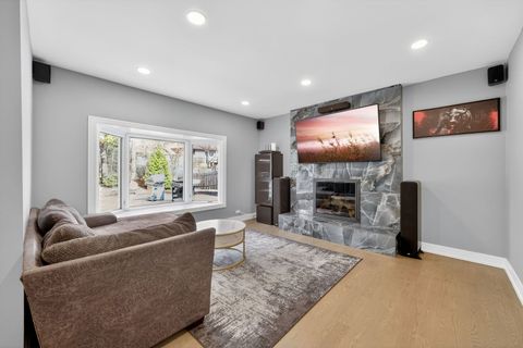 Tiny photo for Arlington Heights, IL 60004 (MLS # 12636519)