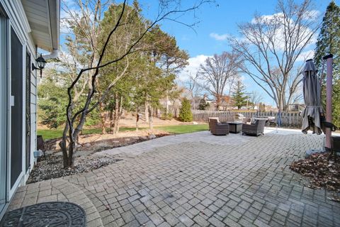 Tiny photo for Arlington Heights, IL 60004 (MLS # 12636519)