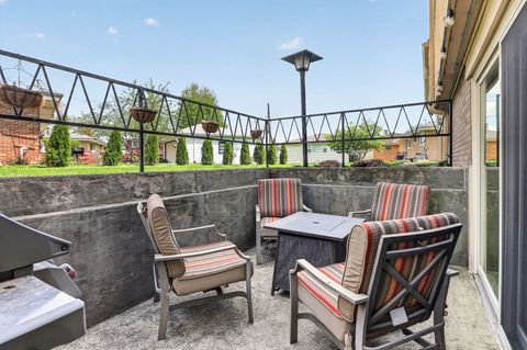 Tiny photo for 10681 Newbury Street, Westchester, IL 60154 (MLS # 12628468)