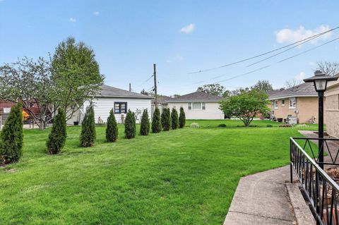 Tiny photo for 10681 Newbury Street, Westchester, IL 60154 (MLS # 12628468)