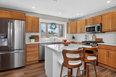 Tiny photo for 10681 Newbury Street, Westchester, IL 60154 (MLS # 12628468)