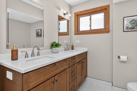 Tiny photo for 10681 Newbury Street, Westchester, IL 60154 (MLS # 12628468)