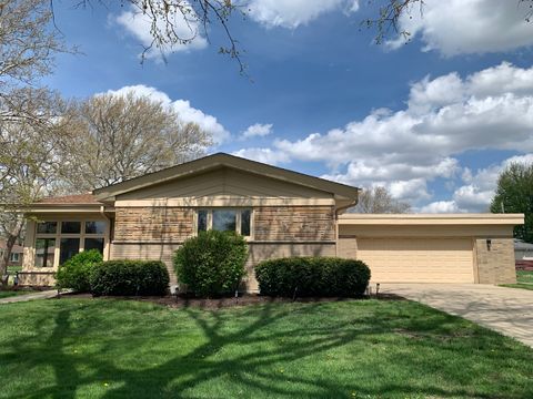 Tiny photo for 10681 Newbury Street, Westchester, IL 60154 (MLS # 12628468)