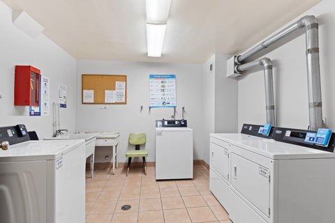 Tiny photo for 6800 N California Avenue #4L, Chicago, IL 60645 (MLS # 12769665)