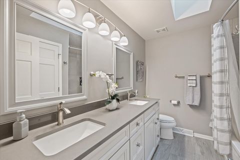 Tiny photo for 3203 Greenwood Lane, St. Charles, IL 60175 (MLS # 12500573)