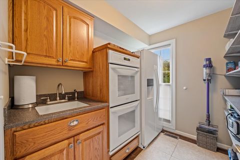 Tiny photo for 3203 Greenwood Lane, St. Charles, IL 60175 (MLS # 12500573)