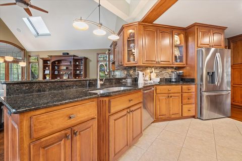 Tiny photo for 3203 Greenwood Lane, St. Charles, IL 60175 (MLS # 12500573)