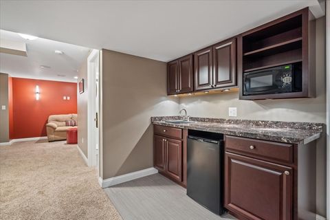 Tiny photo for 3203 Greenwood Lane, St. Charles, IL 60175 (MLS # 12500573)
