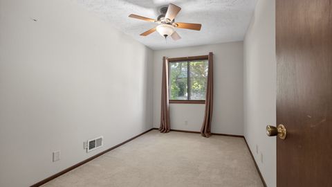Tiny photo for 1108 E Jefferson Street #7, Bloomington, IL 61701 (MLS # 12639148)