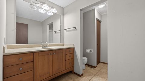 Tiny photo for 1108 E Jefferson Street #7, Bloomington, IL 61701 (MLS # 12639148)