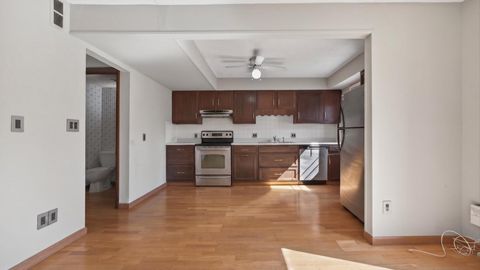 Tiny photo for 1108 E Jefferson Street #7, Bloomington, IL 61701 (MLS # 12639148)