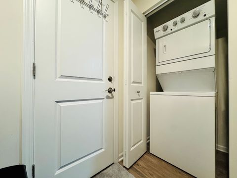 Tiny photo for 810 Four Seasons Boulevard, Aurora, IL 60504 (MLS # 12586129)