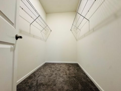 Tiny photo for 810 Four Seasons Boulevard, Aurora, IL 60504 (MLS # 12586129)