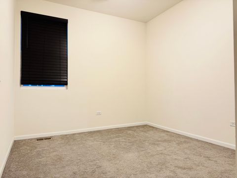 Tiny photo for 810 Four Seasons Boulevard, Aurora, IL 60504 (MLS # 12586129)