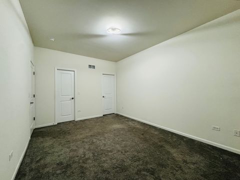 Tiny photo for 810 Four Seasons Boulevard, Aurora, IL 60504 (MLS # 12586129)