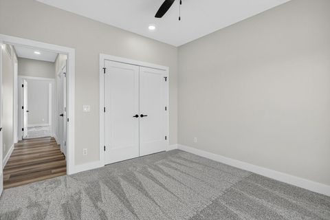 Tiny photo for 6 Viola Drive, Le Claire, IA 52753 (MLS # 12618871)