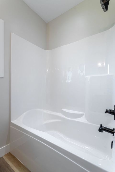 Tiny photo for 6 Viola Drive, Le Claire, IA 52753 (MLS # 12618871)