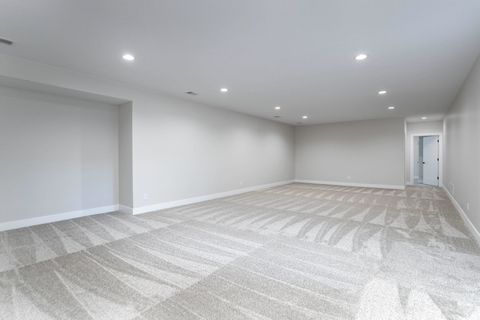 Tiny photo for 6 Viola Drive, Le Claire, IA 52753 (MLS # 12618871)