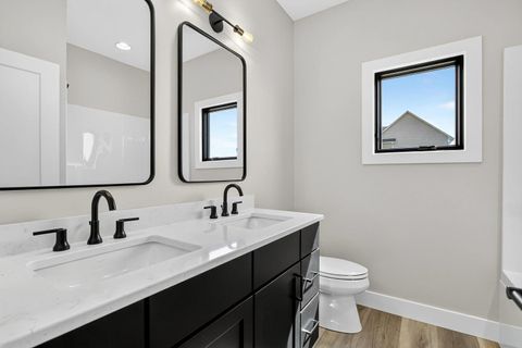 Tiny photo for 6 Viola Drive, Le Claire, IA 52753 (MLS # 12618871)