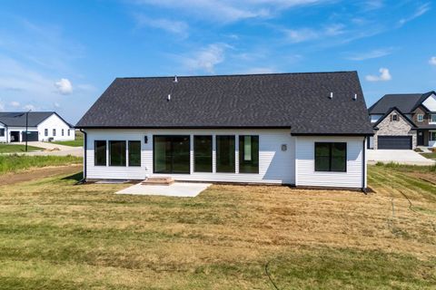 Tiny photo for 6 Viola Drive, Le Claire, IA 52753 (MLS # 12618871)